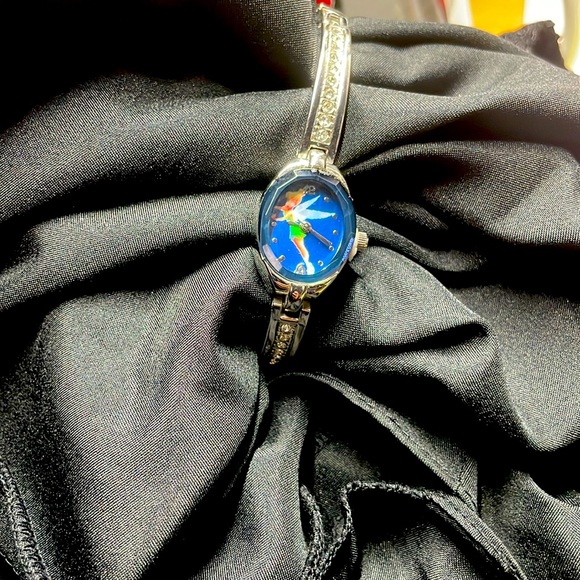 Tinker Bell Walt Disney Women’s Rhinestone Wristwatch. - Picture 5 of 10